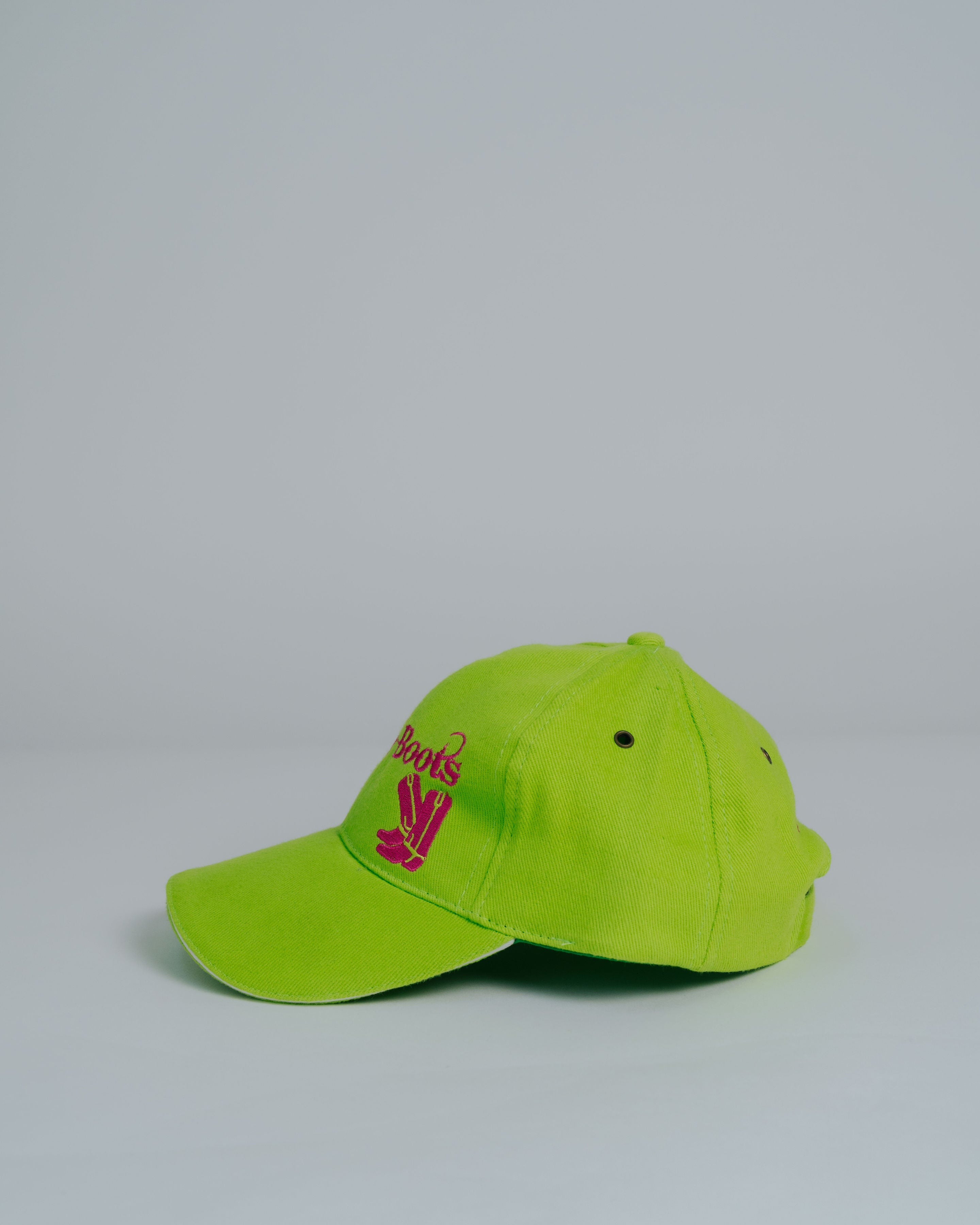 Caps