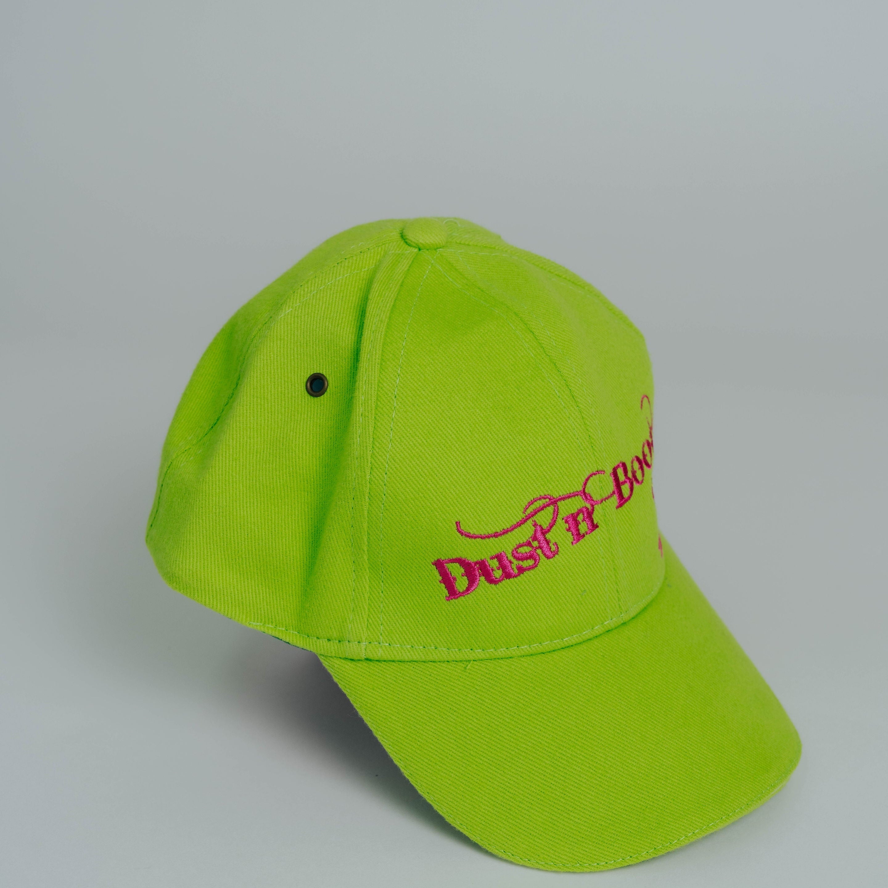 Caps