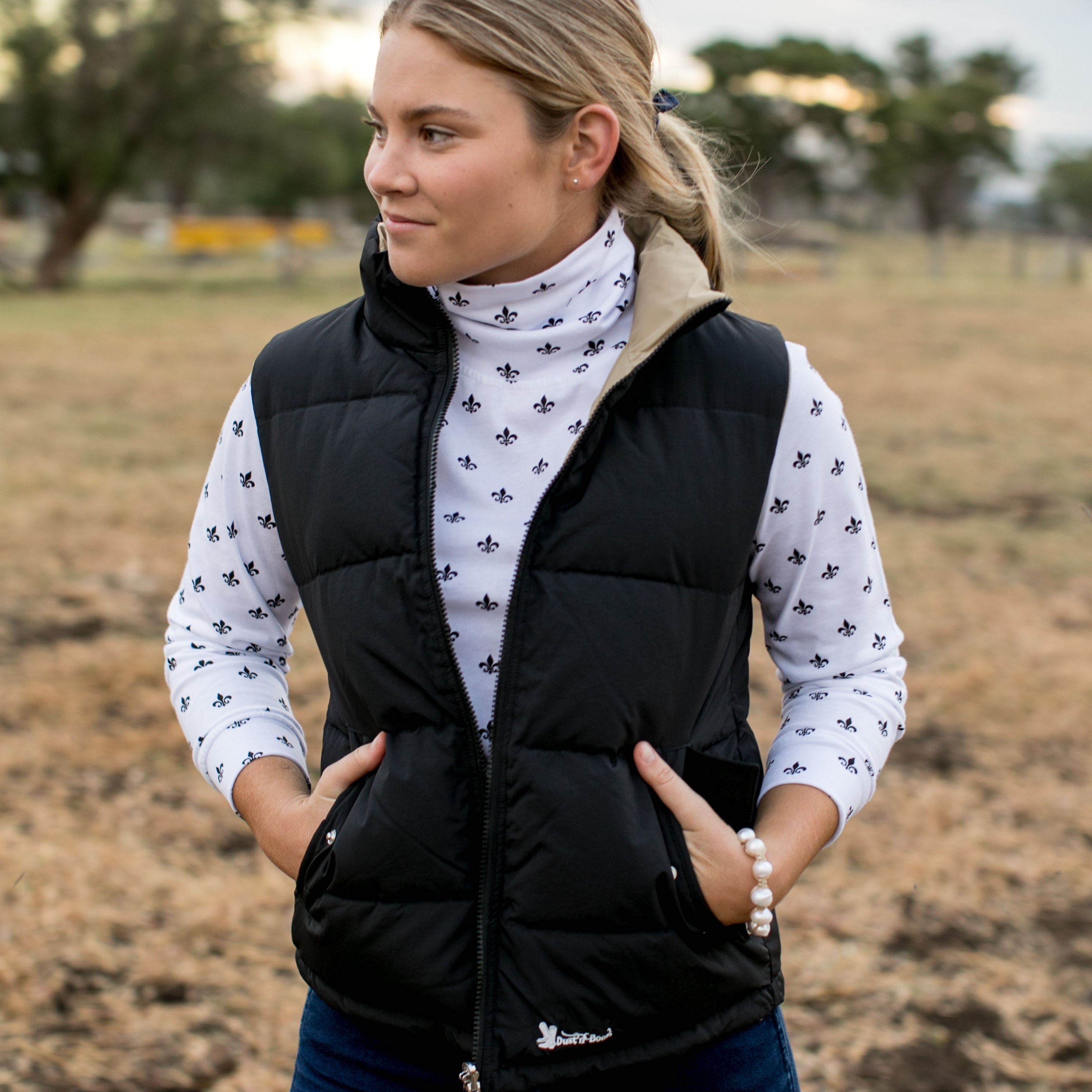 Reversible Vest - Black/Beige
