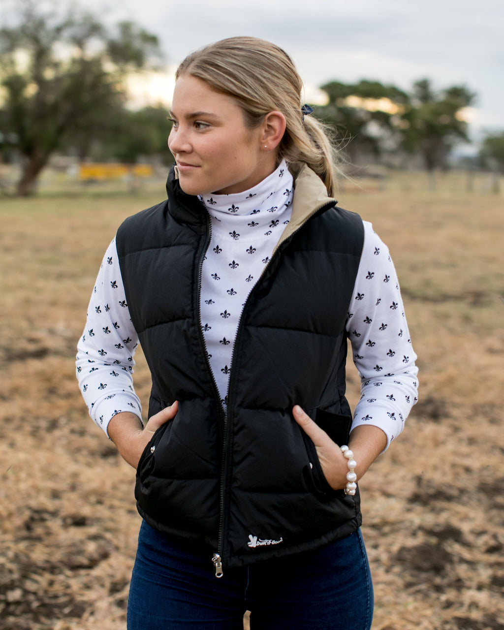 Reversible Vest - Black/Beige